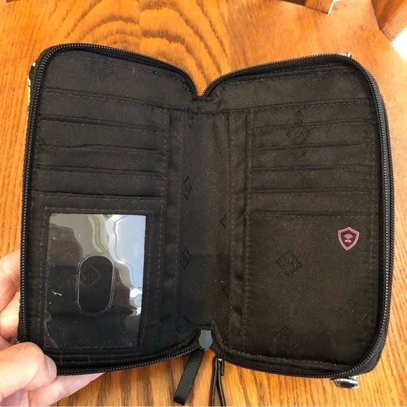 Vera Bradley, RFID Card Case, Floral, Black/White/Pink, 6.5โx4โx1.5โ - Picture 3 of 8